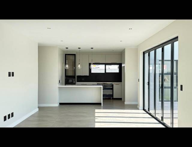 4 BEDROOM HOUSE FOR SALE IN FOUNTAINBROOK ESTATE
